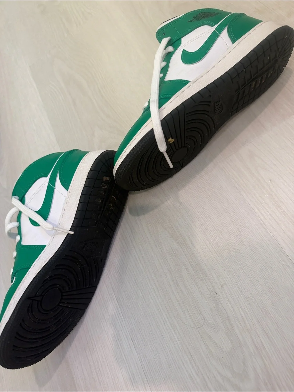 Jordan Kids Mid-Top Sneakers in Green & White